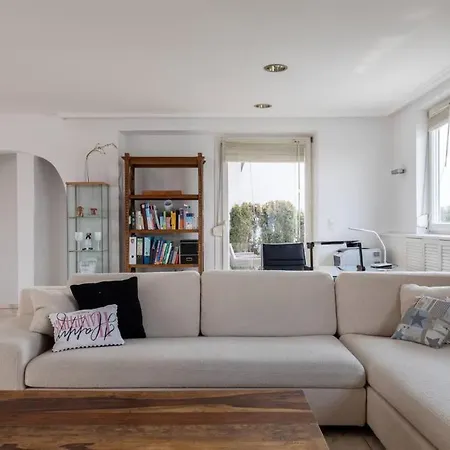 Apartment Rooftop Retreat Munich