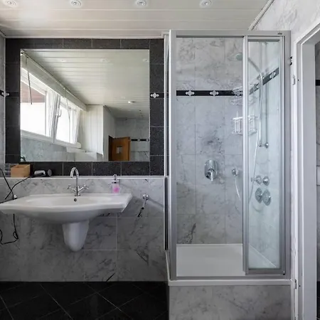 Apartment Rooftop Retreat Munich