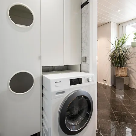 Apartment Rooftop Retreat